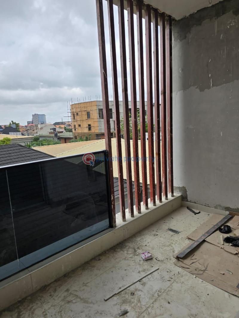 4 bedroom House For Sale Mini Estate Wasimi Maryland Lagos - 9