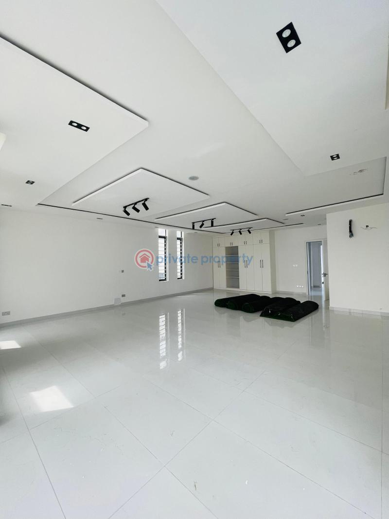 5 bedroom Detached Duplex For Sale 2nd Toll Gate Lekki Lagos - 2