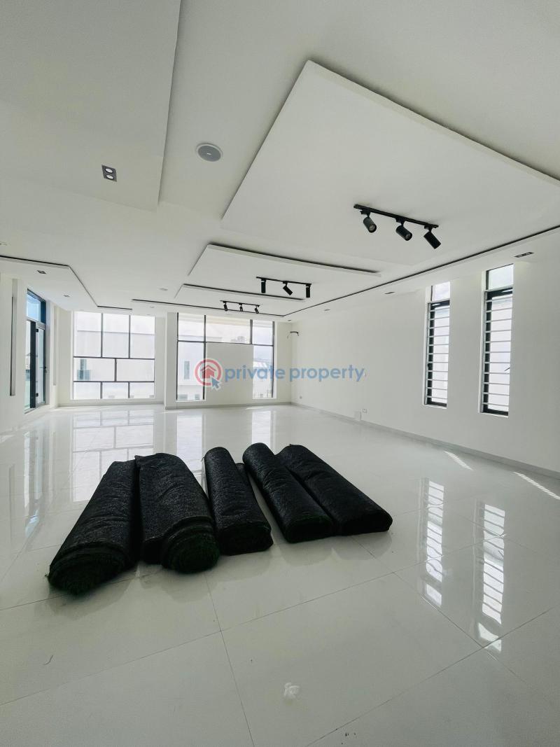 5 bedroom Detached Duplex For Sale Second Toll Gate Lekki Expressway Lagos - 12