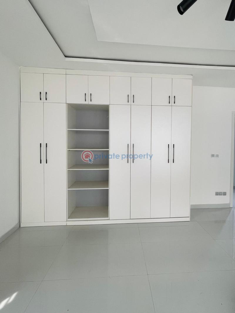 5 bedroom Detached Duplex For Sale Second Toll Gate Lekki Expressway Lagos - 13