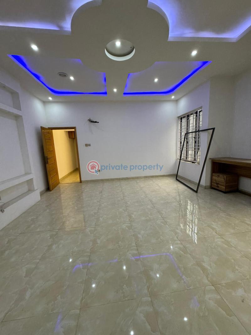 5 bedroom Semi detached Duplex For Sale Omole Phase 1 Ikeja Lagos - 2