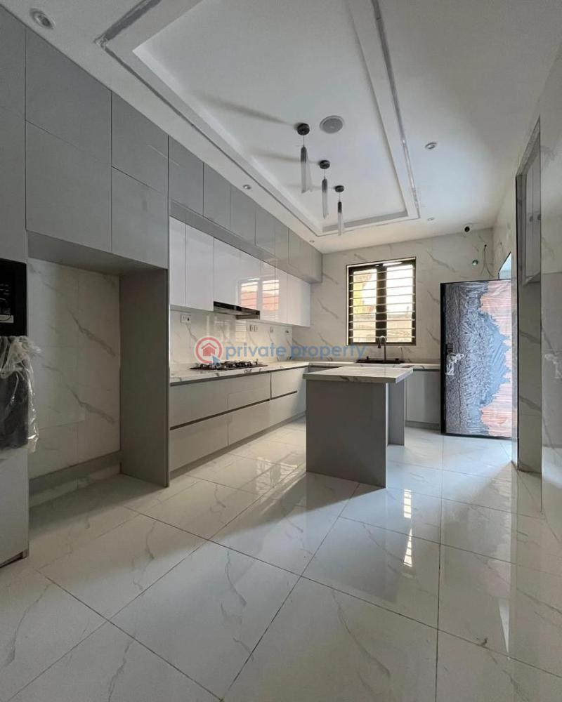 4 bedroom Detached Duplex For Sale Omole Phase 1 Oba Akran Ikeja Lagos - 3