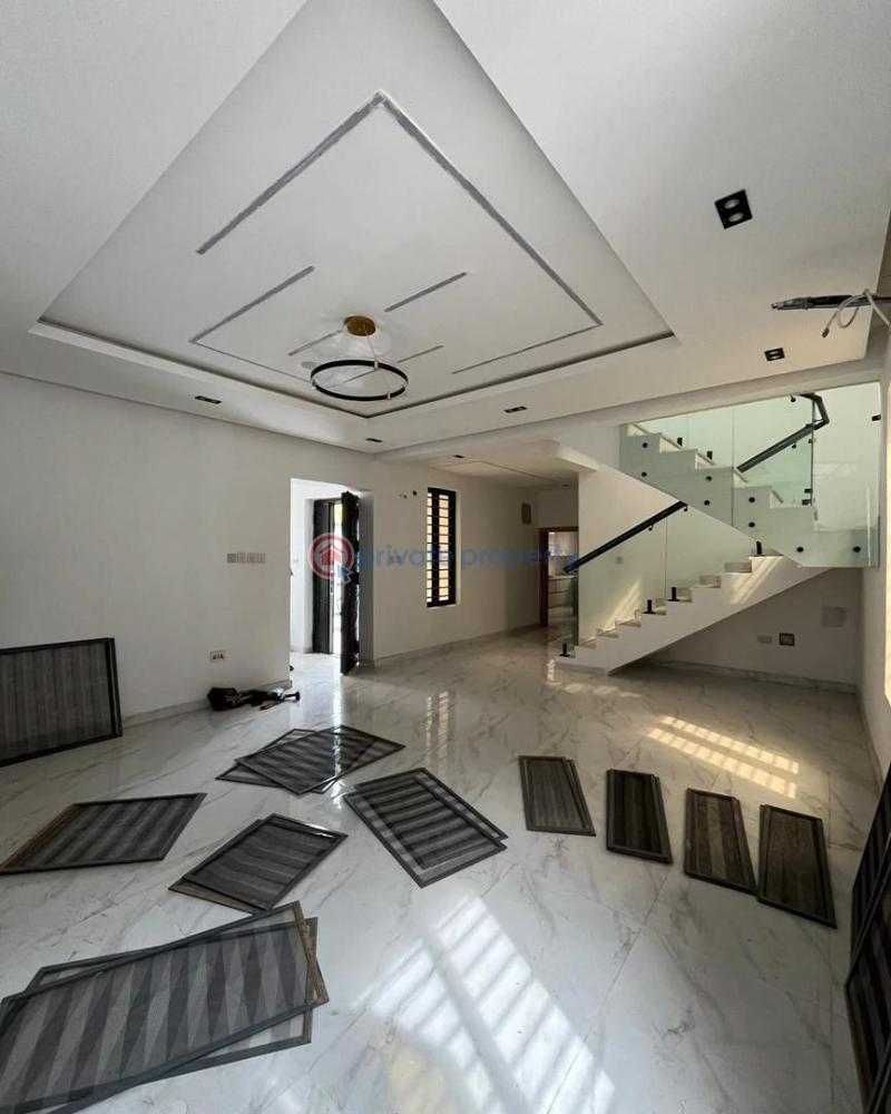 4 bedroom Detached Duplex For Sale Omole Phase 1 Oba Akran Ikeja Lagos - 5