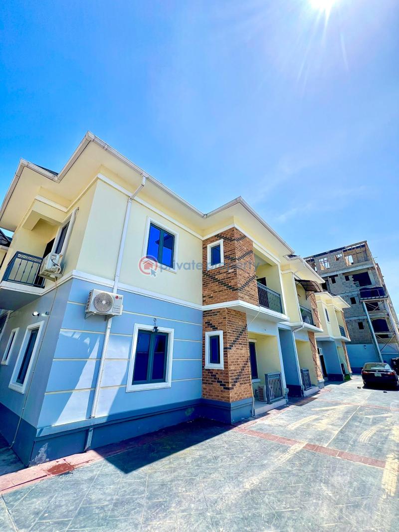 2 bedroom Block Of Flats For Rent Ikate Lekki Lekki Lagos - 0