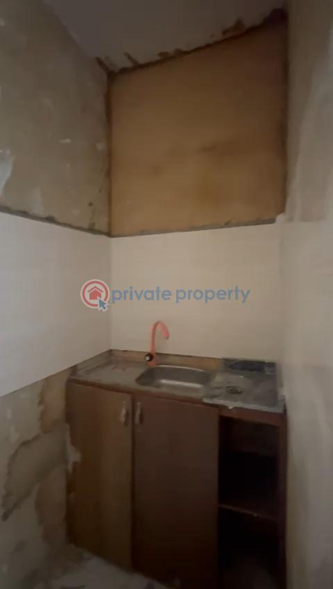 1 bedroom Mini Flat For Rent Pedro Rd Shomolu Palmgroove Shomolu Lagos - 4