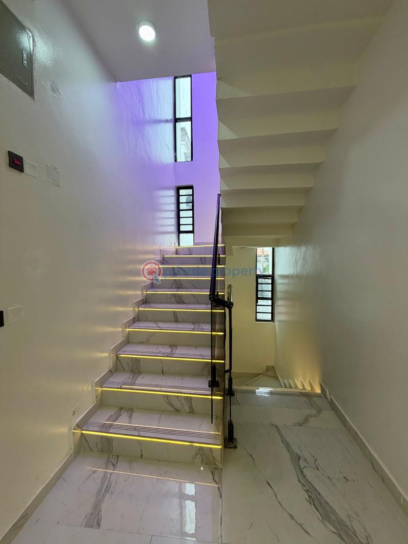 5 bedroom Detached Duplex For Sale Magodo Gra Phase 1 Magodo Isheri Ikeja Lagos - 9