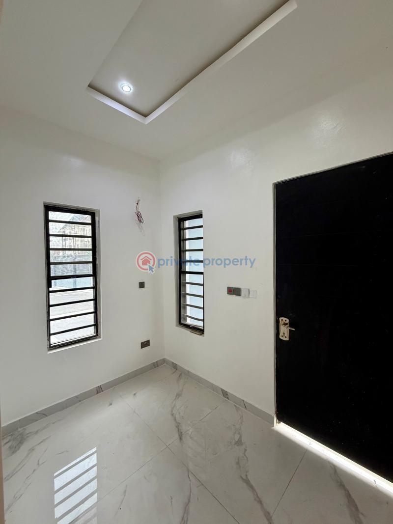 5 bedroom Detached Duplex For Sale Magodo Gra Phase 1 Magodo Isheri Ikeja Lagos - 2