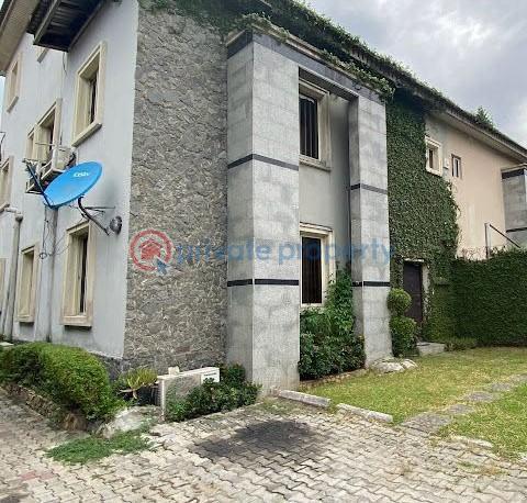 4 bedroom Semi detached Duplex For Sale Off Admiralty Way, Lekki Phase 1, Lagos Lekki Phase 1 Lagos