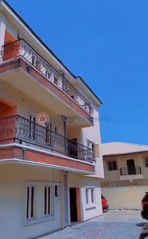 2 bedroom Block Of Flats For Sale Shoprite, Beautiful Gated Houses In The Estate Osapa Lekki Lagos - 0