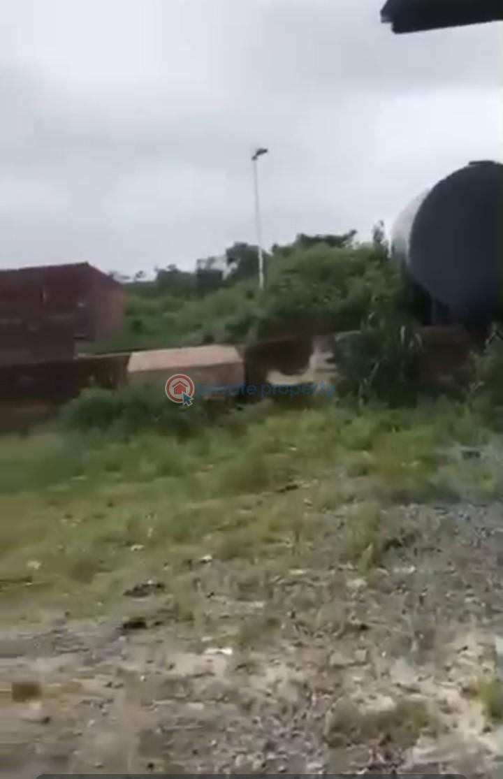 Warehouse For Sale Sagamu / Benin / Ore Expressway Alekunifesowapo Odogbolu Ogun - 3