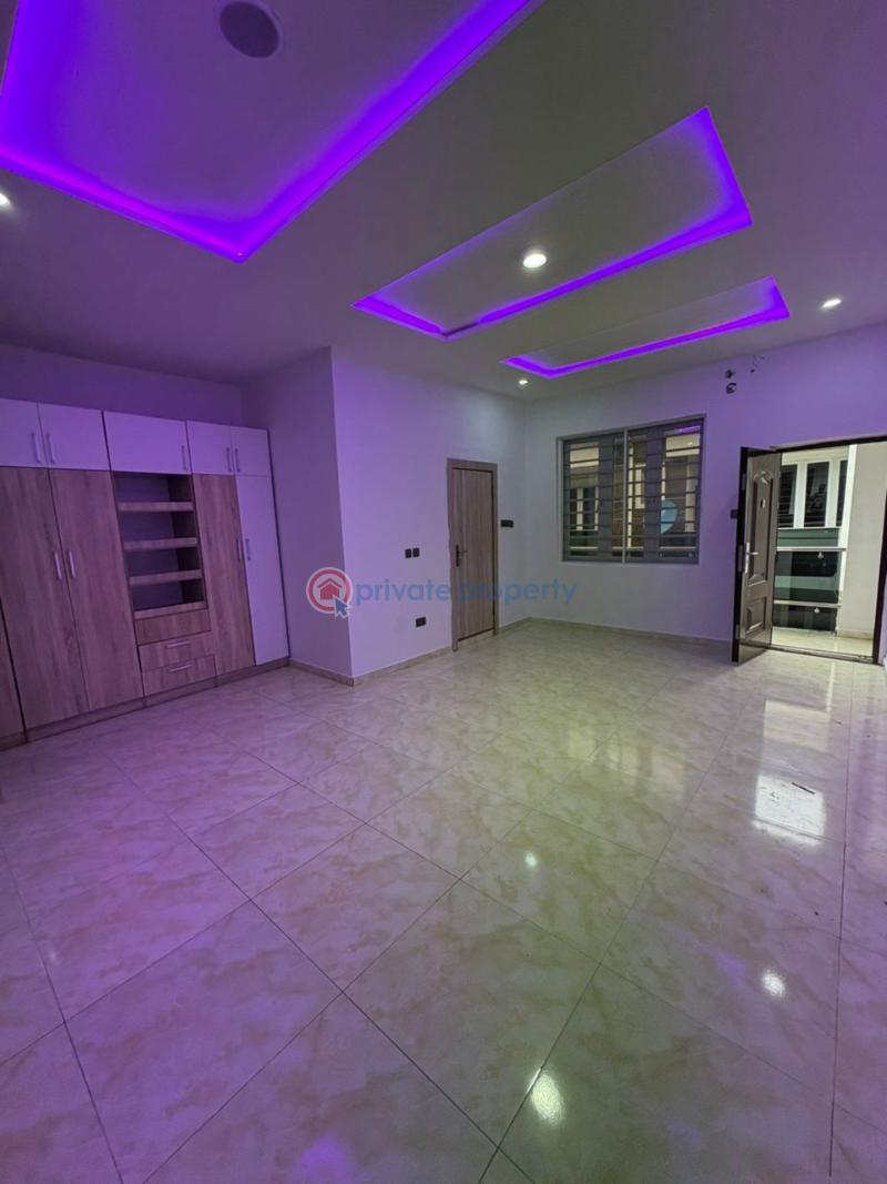 Big master’s bedroom with balcony | royal pine estate, orchid, lekki - 0 1 bedroom Shared Apartment For Rent Orchid Lekki Lagos - 0