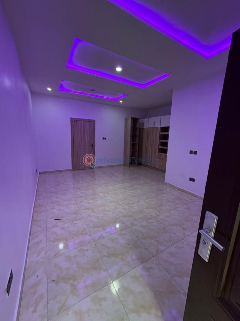 Big master’s bedroom with balcony | royal pine estate, orchid, lekki - 6 1 bedroom Shared Apartment For Rent Orchid Lekki Lagos - 6