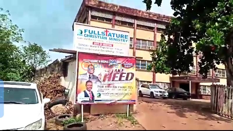Mall/Complex/Plaza For Sale Sapele Road, Benin City Edo State Nigeria . Opposite Edogis 💦 Benin Edo - 1