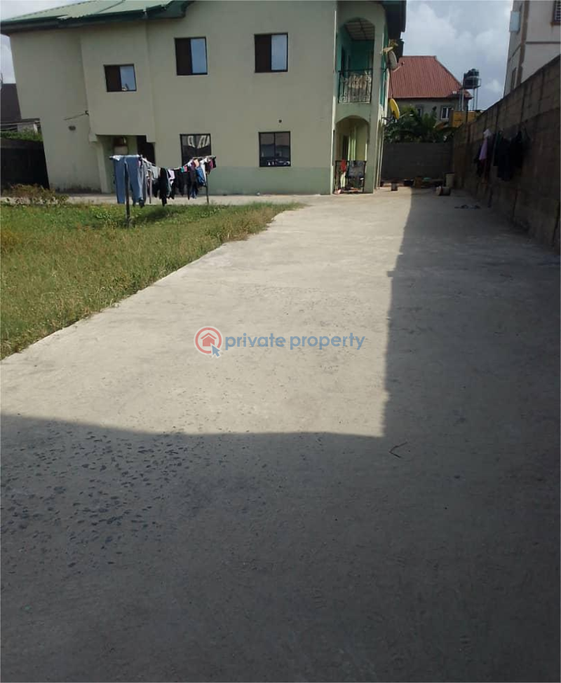 3 bedroom Block Of Flats For Sale K.k. Da Silva Avenue, Ogombo Ajah Lagos