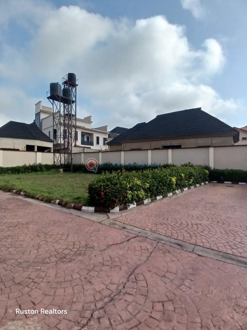 10 bedroom Block Of Flats For Sale Kolapo Ishola Gra Akobo Ibadan Oyo - 2