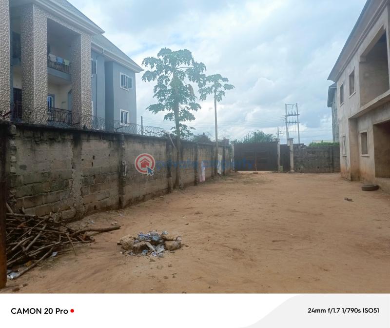 10 bedroom House For Sale Rescue Mission Layout/estate Owerri Imo - 1