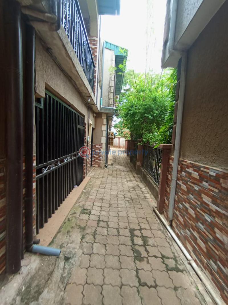 3 bedroom Block Of Flats For Sale Peace Estate, Baruwa Baruwa Ipaja Lagos - 5