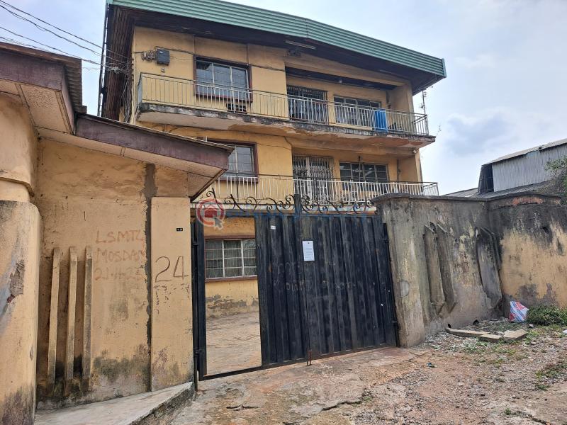 3 bedroom Flat & Apartment For Sale Off Ogudu Ojota Lagos - 8
