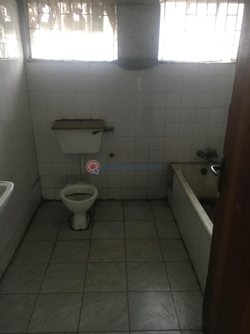 2 bedroom Block Of Flats For Rent Ebute Metta Yaba Lagos - 15