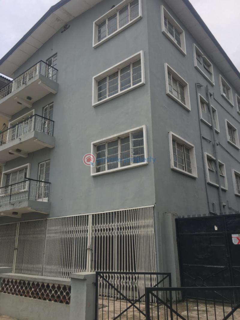 2 bedroom Block Of Flats For Rent Ebute Metta Yaba Lagos - 10