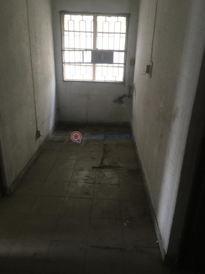 2 bedroom Block Of Flats For Rent Ebute Metta Yaba Lagos - 16