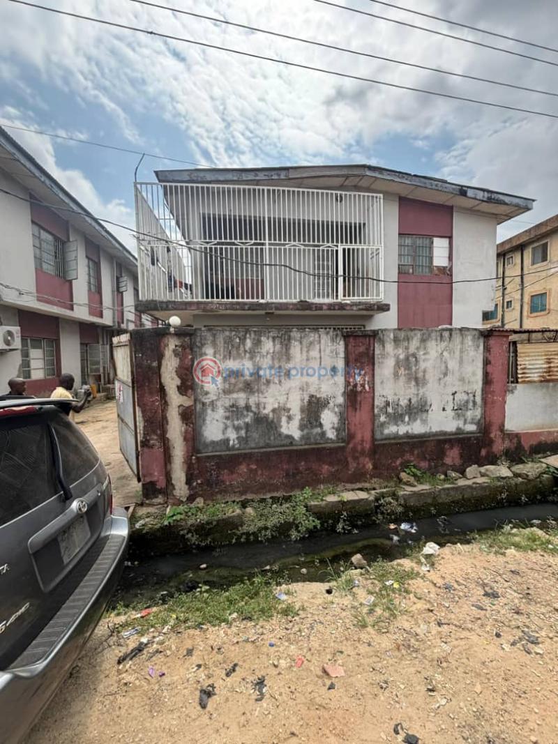 2 bedroom Block Of Flats For Sale Sawmil Gbagada Lagos