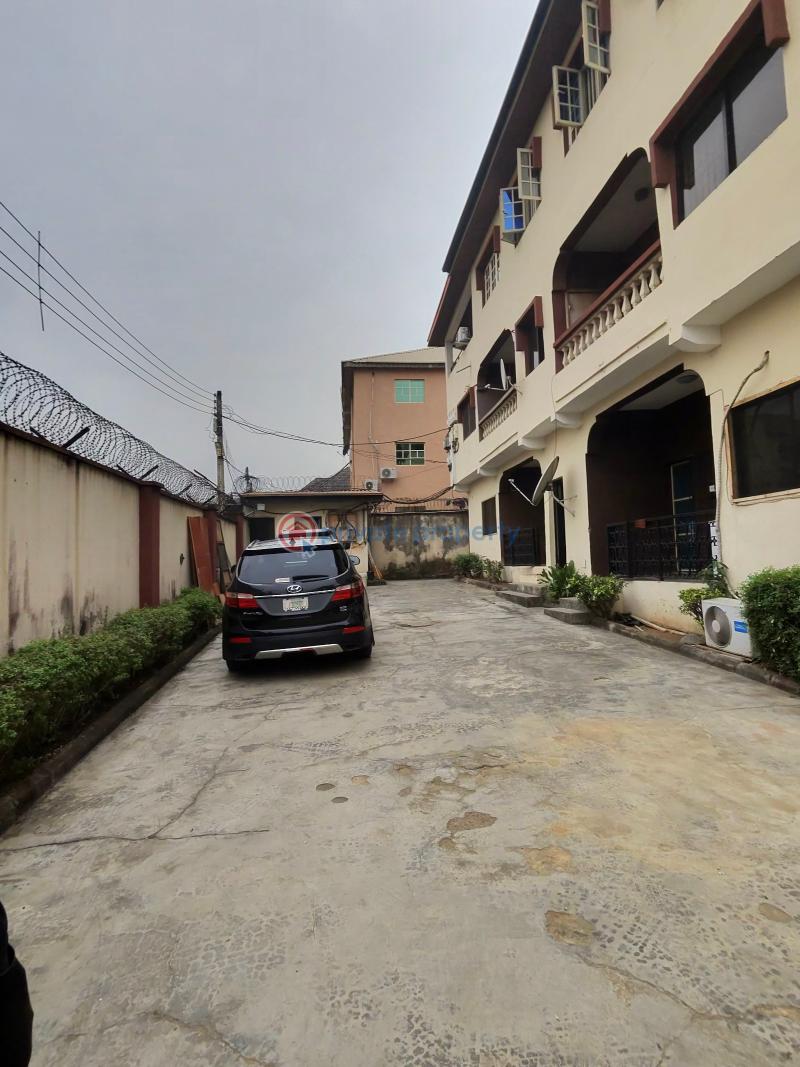 3 bedroom Block Of Flats For Sale Magodo GRA Phase 2 Kosofe/Ikosi Lagos - 3
