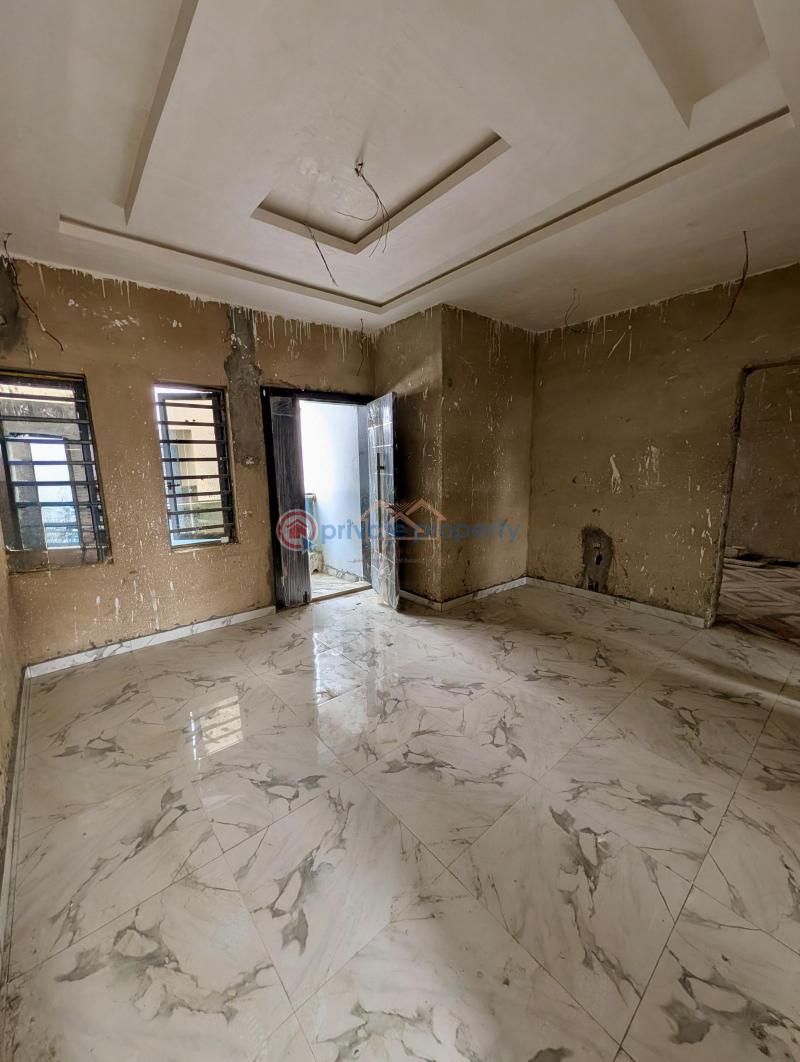 House For Sale Location: Chief Lateef Oyelade, Ringroad Gra, Ibadan Ibadan Oyo - 2