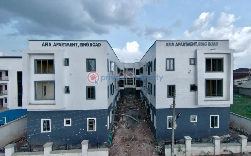 House For Sale Location: Chief Lateef Oyelade, Ringroad Gra, Ibadan Ibadan Oyo - 0