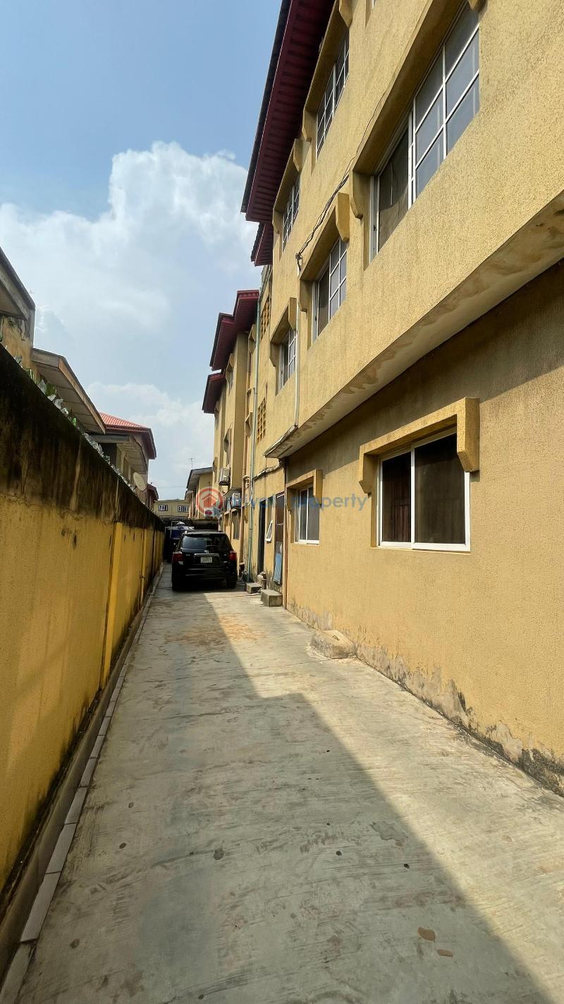 3 bedroom Block Of Flats For Sale Ogudu Road Lagos - 1