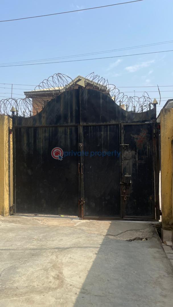 3 bedroom Block Of Flats For Sale Ogudu Road Lagos - 2