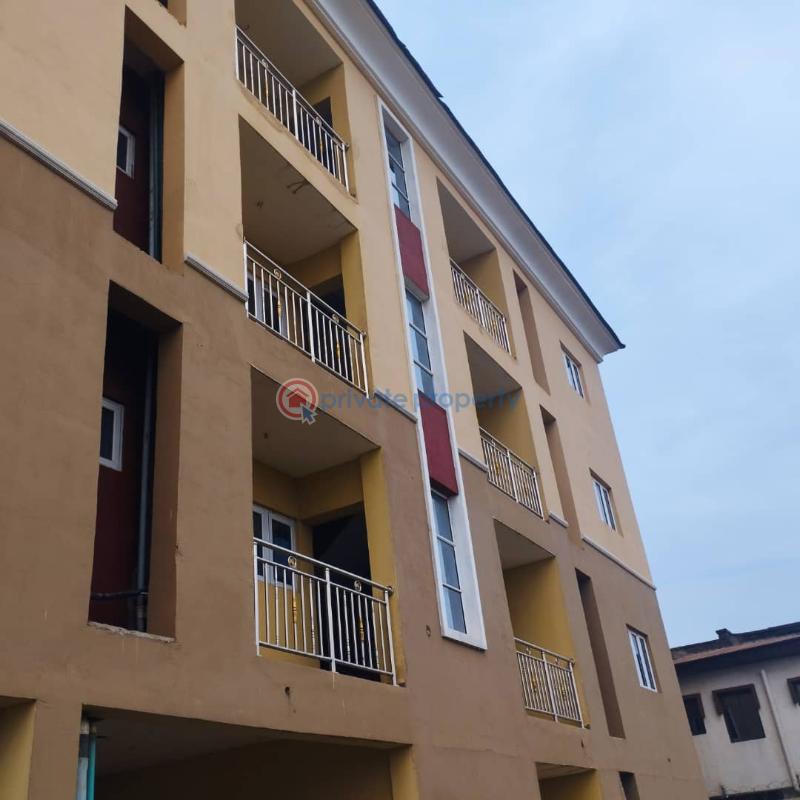2 bedroom House For Sale Located At Governors Road Ikotun Lagos Agege Lagos - 2
