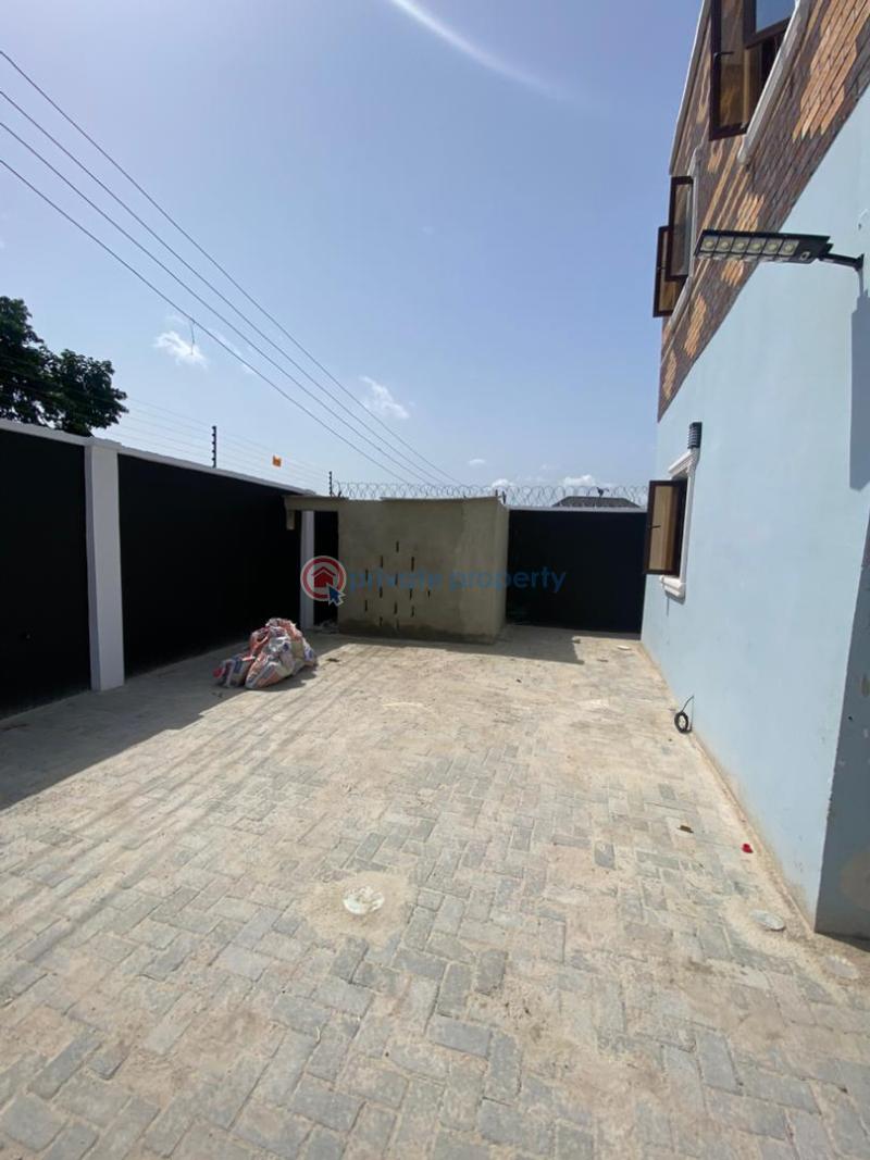 10 bedroom Townhouse For Sale Bogije Ibeju Lekki Ajah Lagos Eleko Ibeju-Lekki Lagos - 10