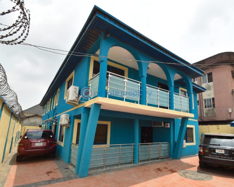 2 bedroom Block Of Flats For Sale Lawanson Surulere Lagos