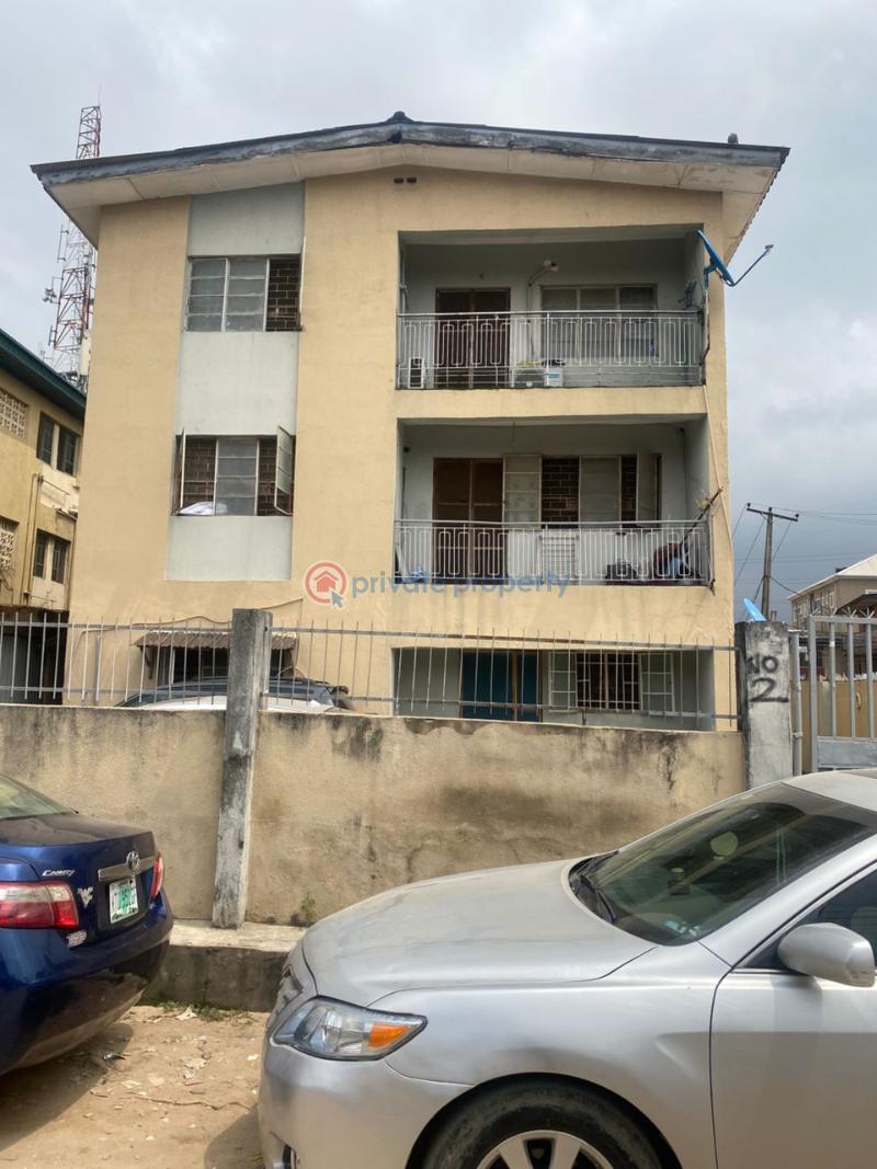 3 bedroom Block Of Flats For Sale Soluyi Gbagada Lagos