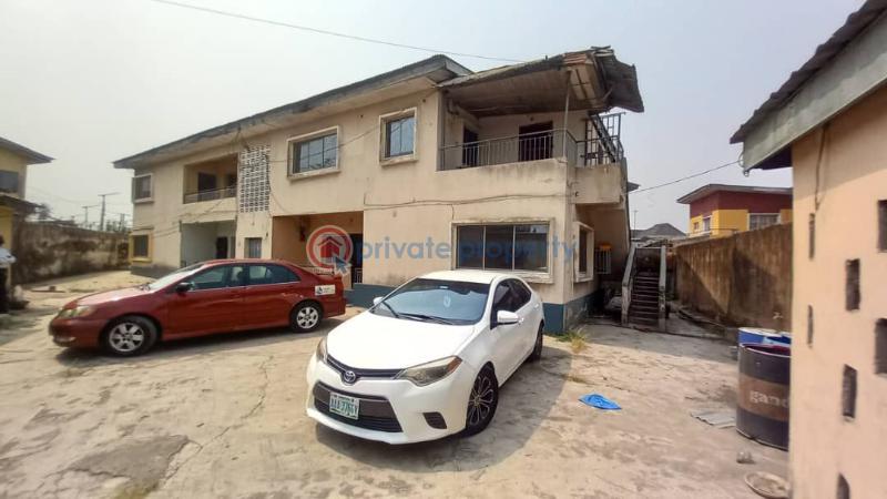 2 bedroom Block Of Flats For Sale Surulere Lagos
