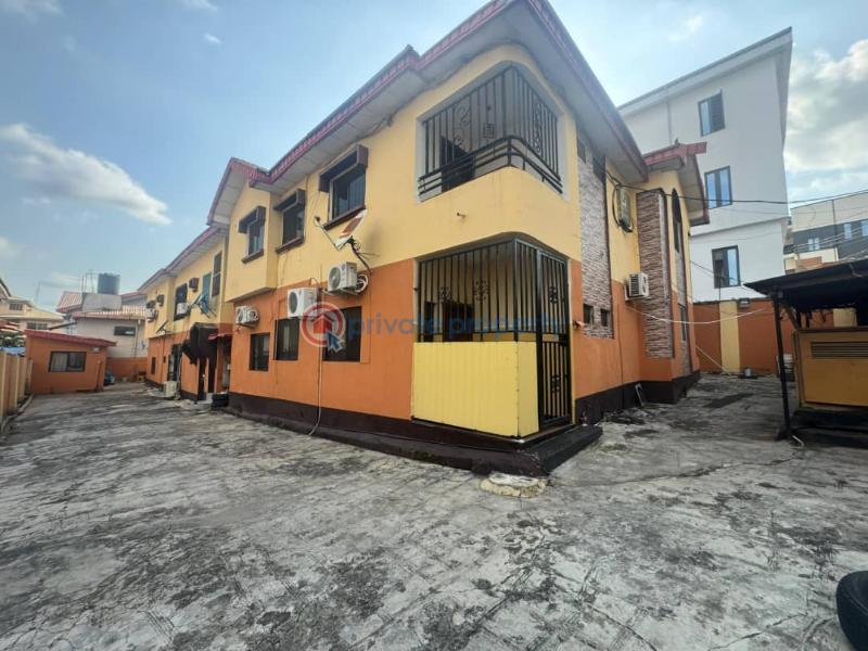 3 bedroom Block Of Flats For Sale Estate Adeniyi Jones Ikeja Lagos - 3