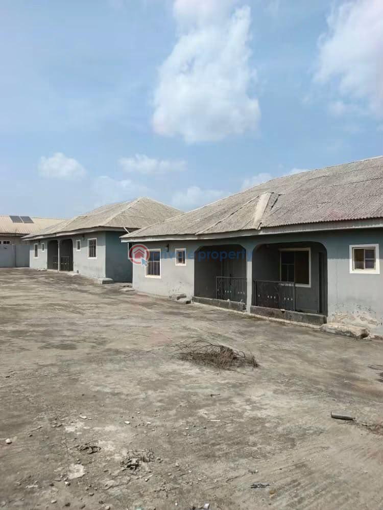 Block Of Flats For Sale Peace Avenue, Peace Estate, Opposite Redemption City, Car Park "c", Lagos Ibadan Expressway, Mowe,ogun State Obafemi Owode Ogun