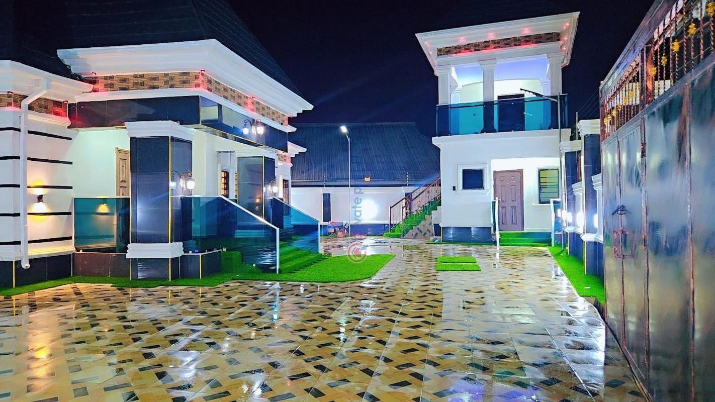 5 bedroom Bungalow For Sale Umuguma By Susan Chris School, Owerri West Lga. Owerri Imo - 2