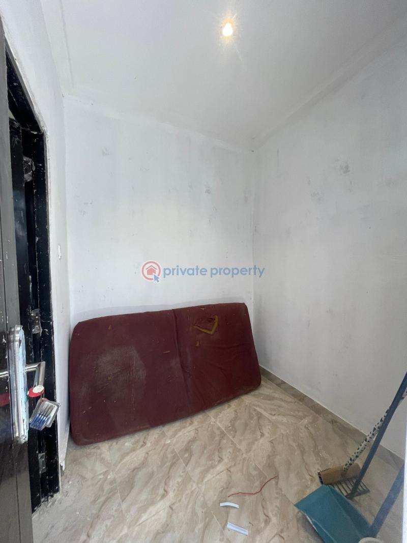 1 bedroom Room or Boys Quarter For Rent Ologolo Lekki Lagos - 0