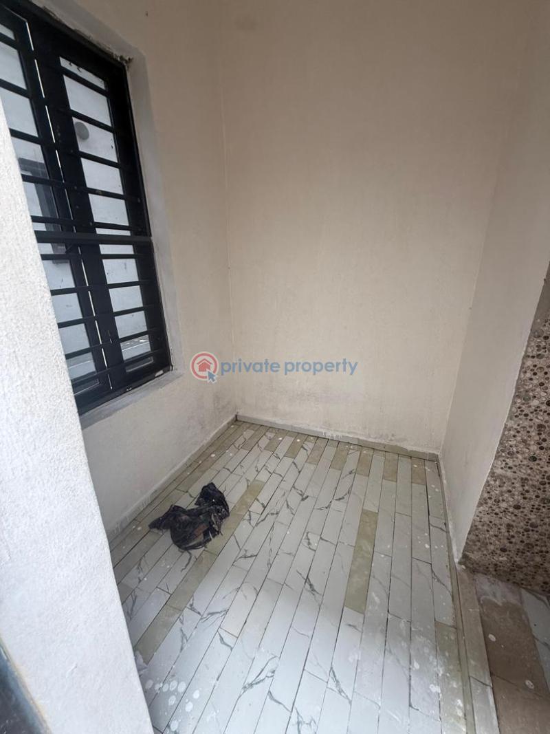 1 bedroom Room or Boys Quarter For Rent Along Lekki Expressway Lagos - 5