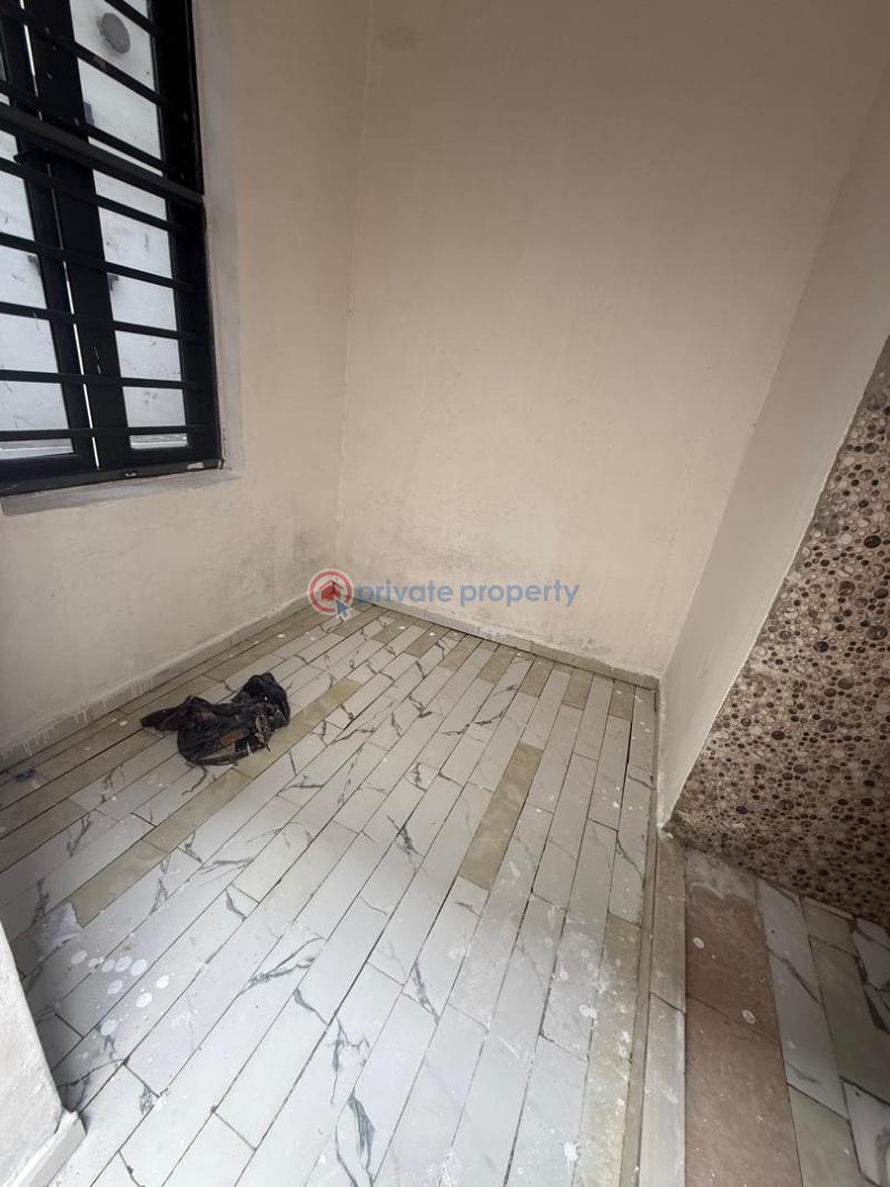 1 bedroom Room or Boys Quarter For Rent Along Lekki Expressway Lagos - 6