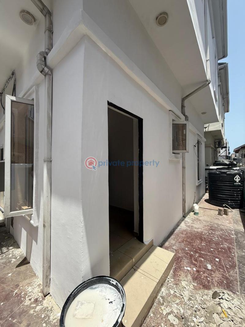 1 bedroom Room or Boys Quarter For Rent Along Lekki Expressway Lagos - 3