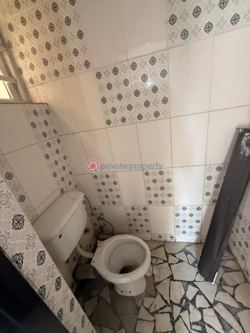 1 bedroom Room or Boys Quarter For Rent Along Lekki Expressway Lagos - 4