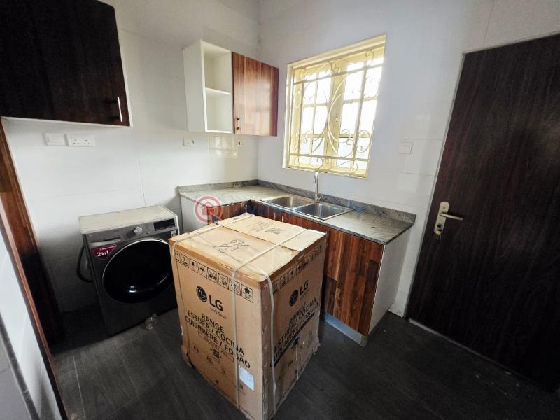 2 bedroom Flat & Apartment For Rent Lekki Phase 1 Lagos - 10