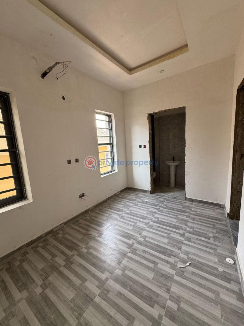 2 bedroom Block Of Flats For Sale Lekki Phase 1 Lagos - 10