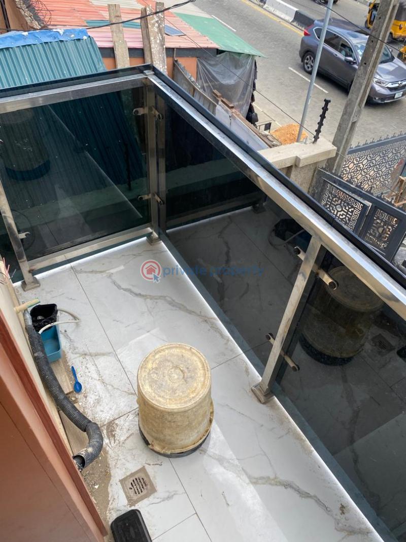 2 bedroom Flat & Apartment For Sale Akoka Yaba Lagos - 6