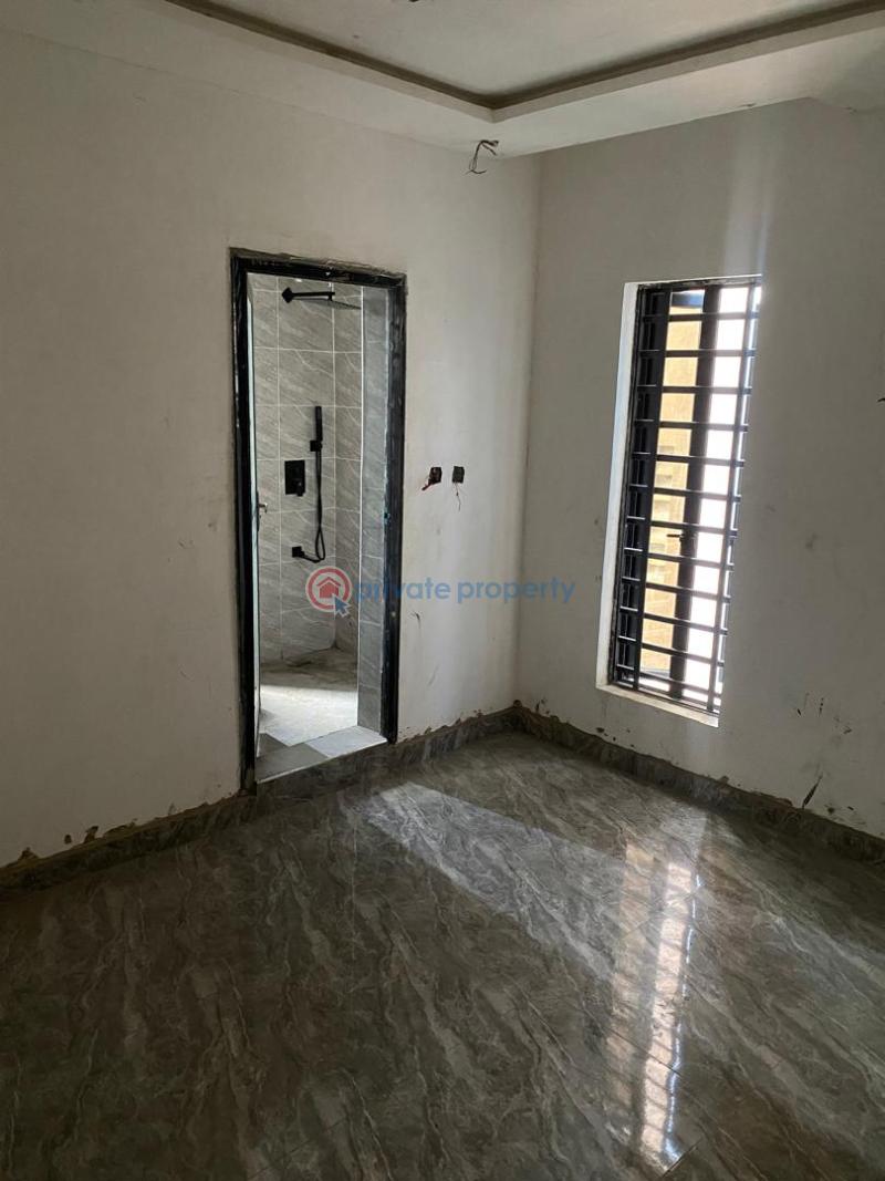 2 bedroom Flat & Apartment For Sale Akoka Yaba Lagos - 3