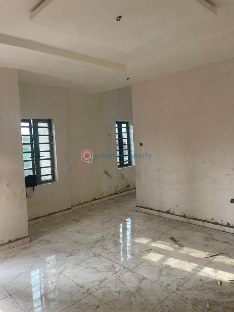 2 bedroom Block Of Flats For Rent Mende Maryland Lagos - 3