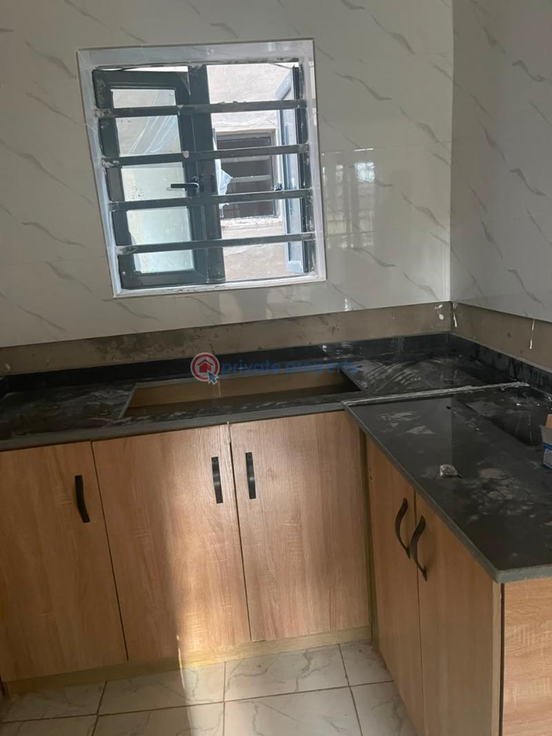 2 bedroom Block Of Flats For Rent Mende Maryland Lagos - 2